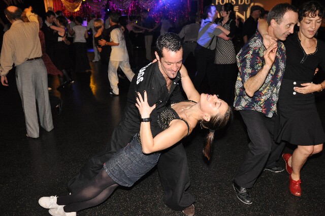 min 2008 11 08 fous swing 384